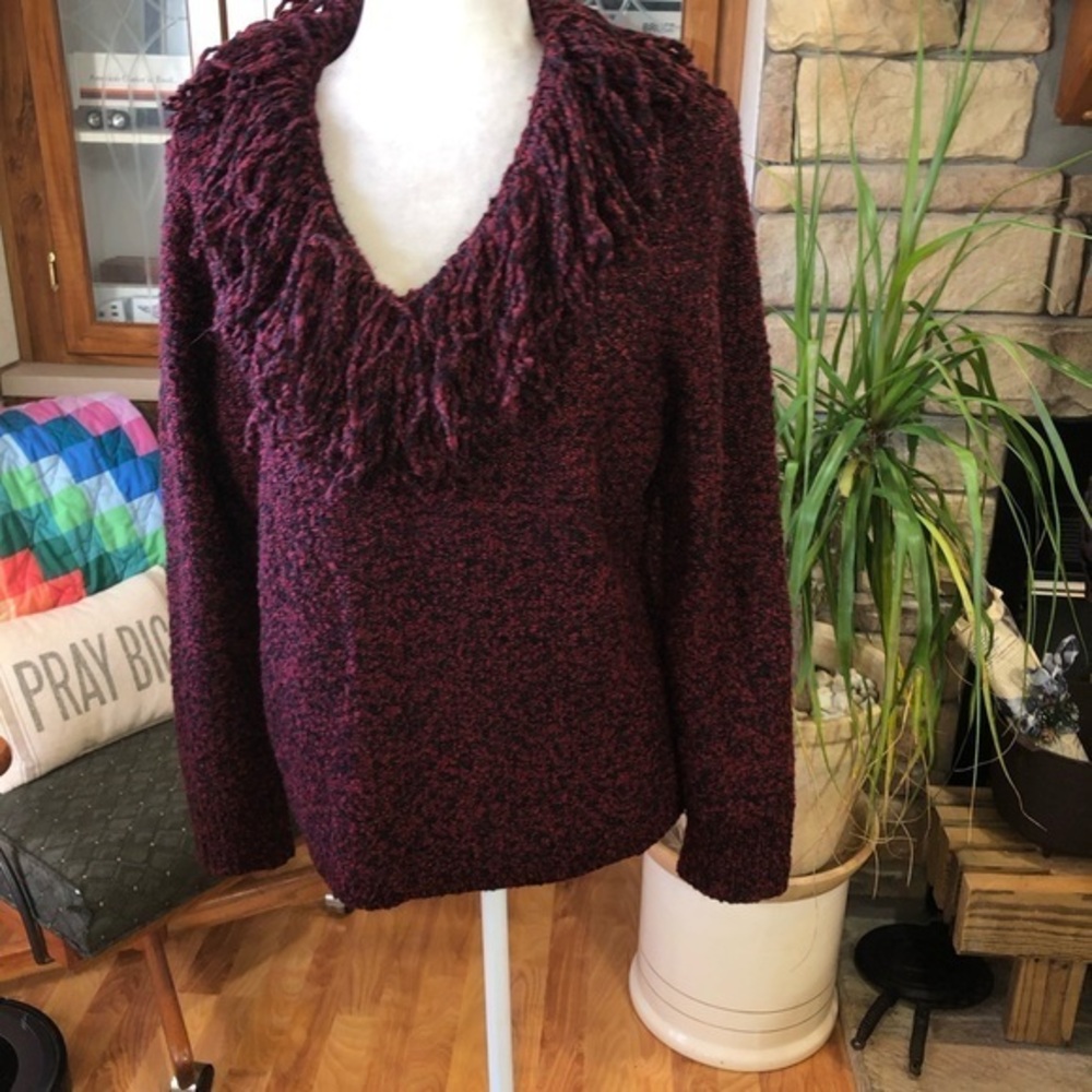 NORTONMCNAUGHTIN SIZE XLARGE RED AND BLACK MARLED LONG SLEEVE SWEATER. YARN TRIM